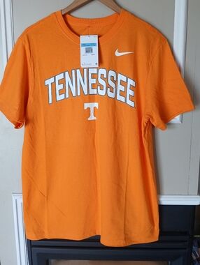 Nike THE NIKE TEE University Of Tennessee Tee Shirt Men's Size Medium NWT